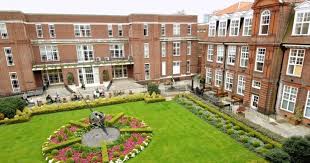 Regent's American College London