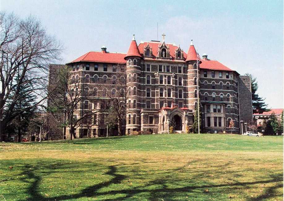 Chestnut Hill College