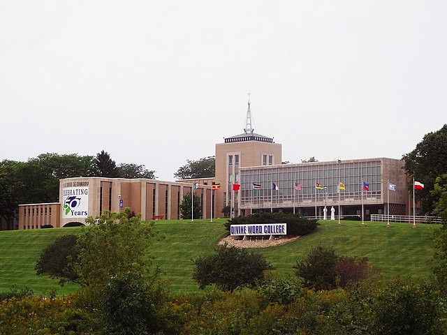 Divine Word College